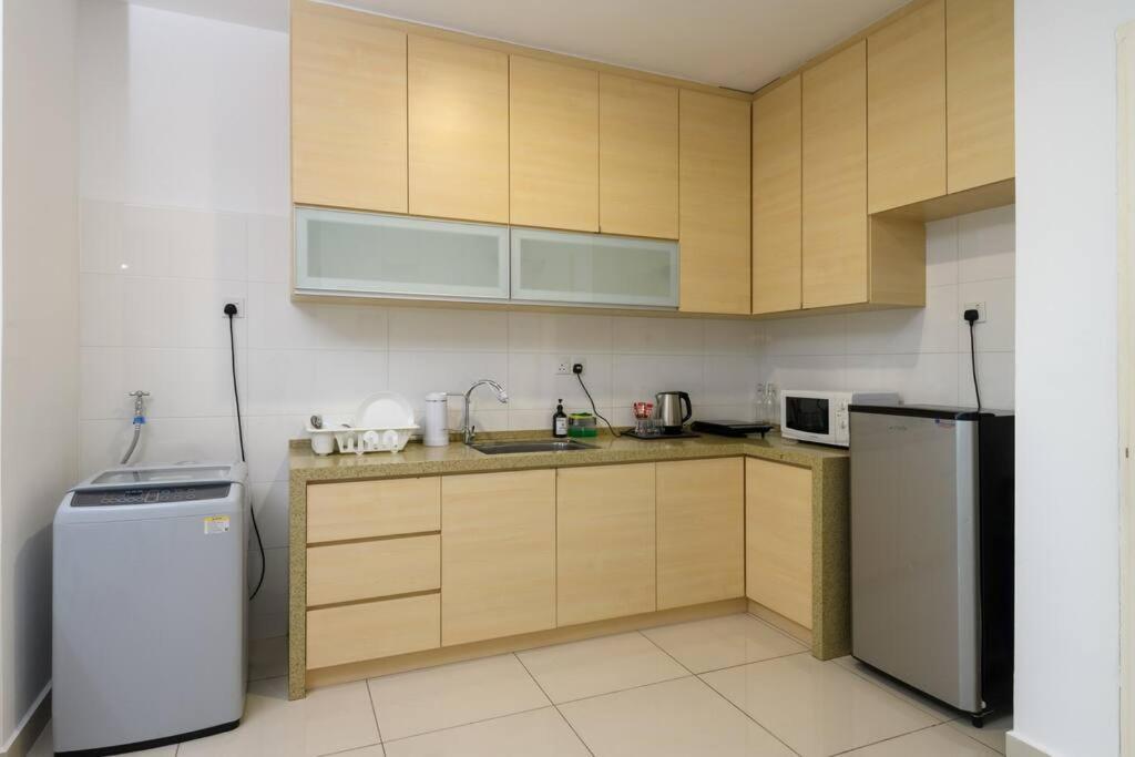 דירות ג'ורג' טאון 2R1B/Seaview Tropical /1~8Pax/Gurney Mansion One מראה חיצוני תמונה